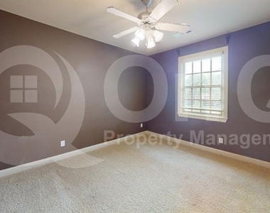 8108 Penobscot Lane - Photo Thumbnail 11