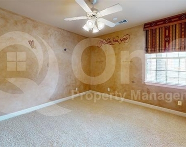 8108 Penobscot Lane - Photo Thumbnail 9