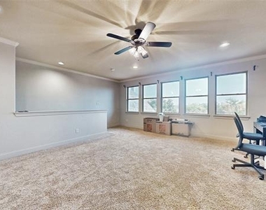 1641 Hidden Bluff Court - Photo Thumbnail 19