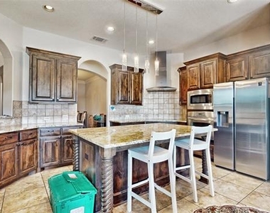 1641 Hidden Bluff Court - Photo Thumbnail 6