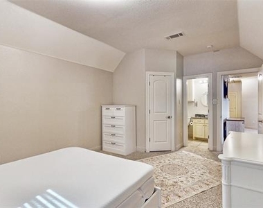 1641 Hidden Bluff Court - Photo Thumbnail 28