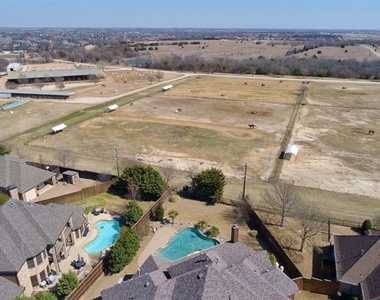 1641 Hidden Bluff Court - Photo Thumbnail 35