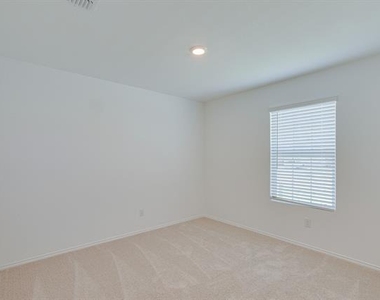 525 Dashwood Drive - Photo Thumbnail 18