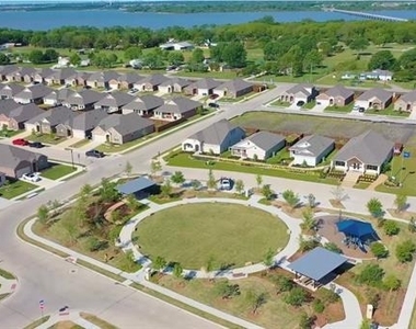 525 Dashwood Drive - Photo Thumbnail 23