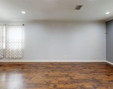 6513 Cartier Court - Photo Thumbnail 2
