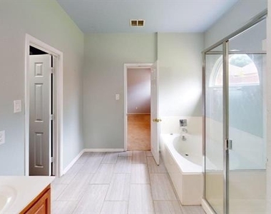 6513 Cartier Court - Photo Thumbnail 12