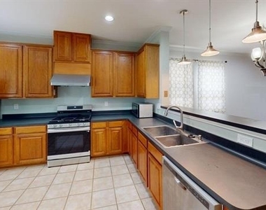 6513 Cartier Court - Photo Thumbnail 4