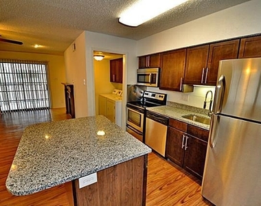 6910 Skillman Street - Photo Thumbnail 24