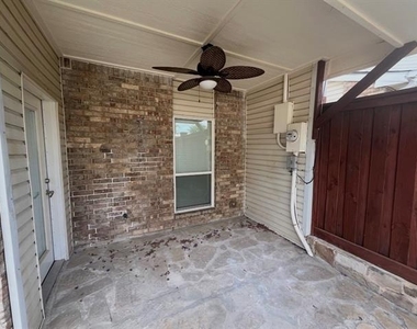 524 Josephine Street - Photo Thumbnail 6