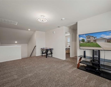 901 Euston Street - Photo Thumbnail 14