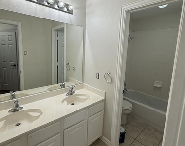 3817 Appleton Lane - Photo Thumbnail 13