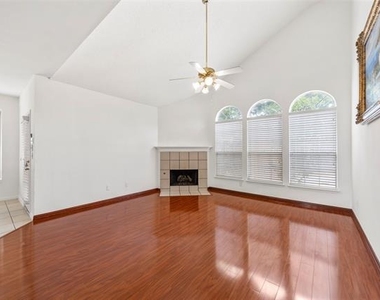 764 Whitman Place - Photo Thumbnail 6