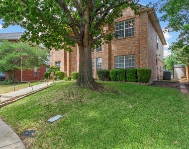 764 Whitman Place - Photo Thumbnail 2