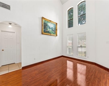 764 Whitman Place - Photo Thumbnail 5