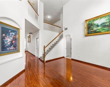 764 Whitman Place - Photo Thumbnail 4