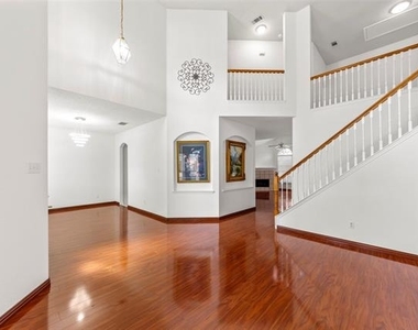 764 Whitman Place - Photo Thumbnail 7