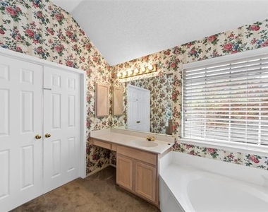 764 Whitman Place - Photo Thumbnail 25