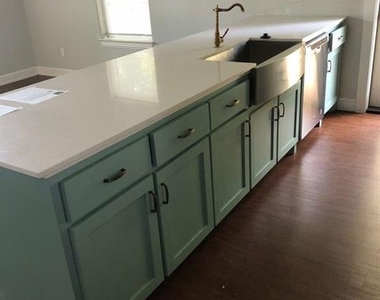 808 W Hull Street - Photo Thumbnail 3