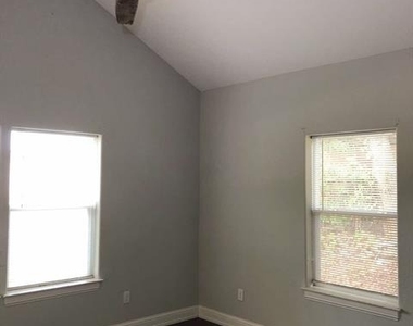 808 W Hull Street - Photo Thumbnail 5