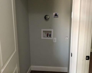 808 W Hull Street - Photo Thumbnail 13