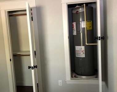 808 W Hull Street - Photo Thumbnail 14