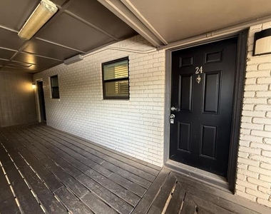 5928 Fletcher Avenue - Photo Thumbnail 19