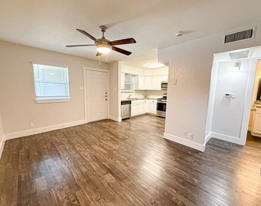 5928 Fletcher Avenue - Photo Thumbnail 3