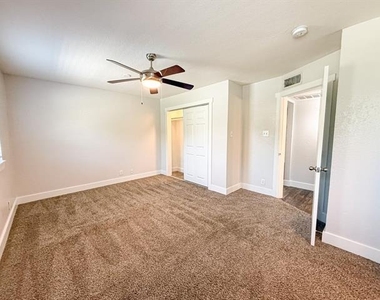 5928 Fletcher Avenue - Photo Thumbnail 10