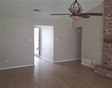 2428 Heathercrest Drive - Photo Thumbnail 1