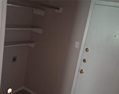 2428 Heathercrest Drive - Photo Thumbnail 4