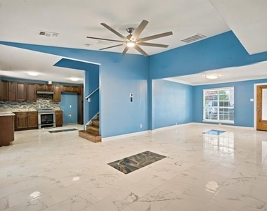 2016 Knollwood Lane - Photo Thumbnail 3