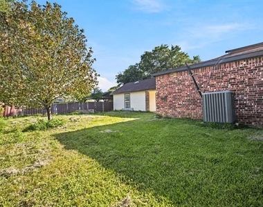 2016 Knollwood Lane - Photo Thumbnail 27
