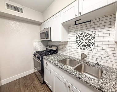 5928 Fletcher Avenue - Photo Thumbnail 7