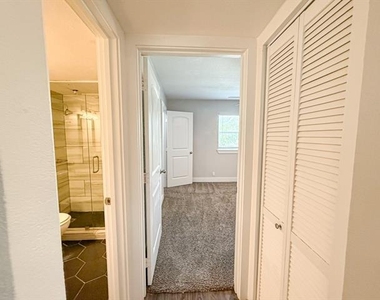 5928 Fletcher Avenue - Photo Thumbnail 11