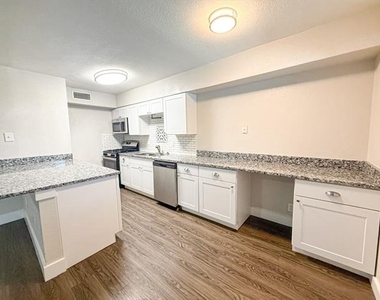 5928 Fletcher Avenue - Photo Thumbnail 4