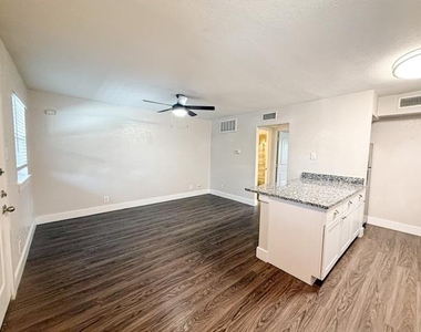 5928 Fletcher Avenue - Photo Thumbnail 5