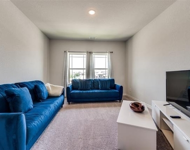 333 Foxthorne Way - Photo Thumbnail 22