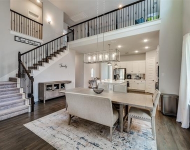 333 Foxthorne Way - Photo Thumbnail 4