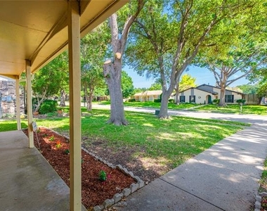 1506 Trowbridge Street - Photo Thumbnail 2