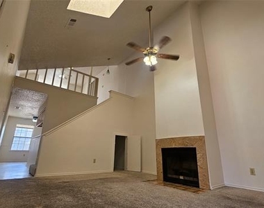 550 E Windsor Avenue - Photo Thumbnail 4