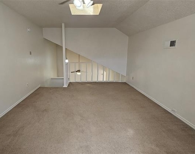 550 E Windsor Avenue - Photo Thumbnail 37