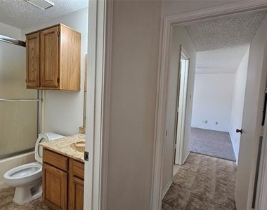 550 E Windsor Avenue - Photo Thumbnail 14