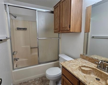 550 E Windsor Avenue - Photo Thumbnail 15