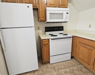 550 E Windsor Avenue - Photo Thumbnail 28