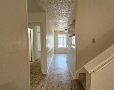 550 E Windsor Avenue - Photo Thumbnail 9