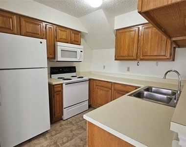 550 E Windsor Avenue - Photo Thumbnail 27