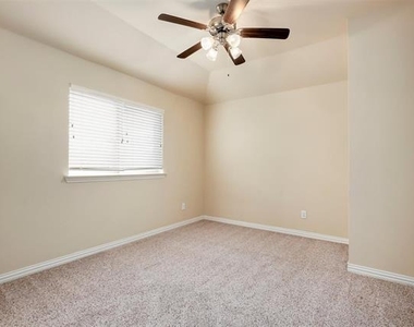 1087 Sahallee Drive - Photo Thumbnail 27