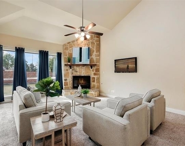 1087 Sahallee Drive - Photo Thumbnail 5