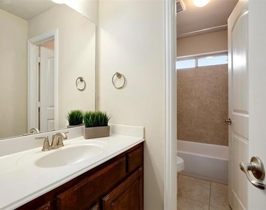 1087 Sahallee Drive - Photo Thumbnail 25
