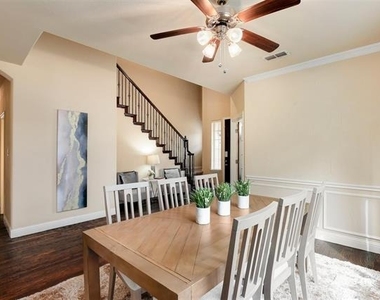 1087 Sahallee Drive - Photo Thumbnail 4